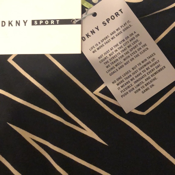 DKNY Logo Cropped Blouse Tee Black Background Size L - Picture 6 of 9